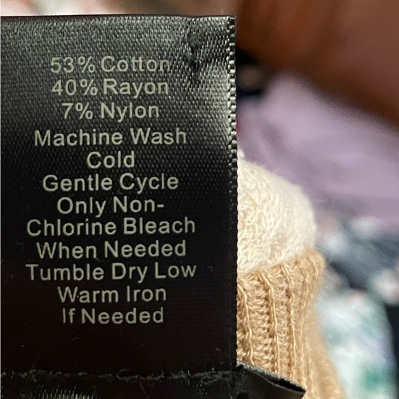 ANN TAYLOR FACTORY SWEATER - Picture 5 of 5